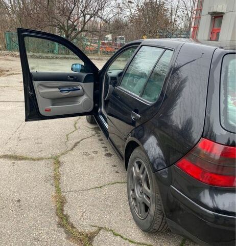 Синий Фольксваген Гольф, объемом двигателя 1.9 л и пробегом 310 тыс. км за 2600 $, фото 3 на Automoto.ua