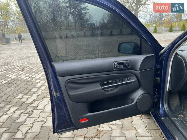 Синий Фольксваген Гольф, объемом двигателя 1.6 л и пробегом 246 тыс. км за 3950 $, фото 25 на Automoto.ua