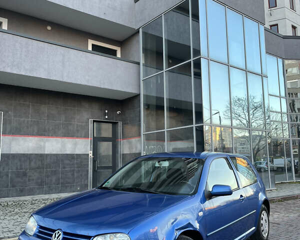 Синий Фольксваген Гольф, объемом двигателя 1.6 л и пробегом 278 тыс. км за 2999 $, фото 1 на Automoto.ua