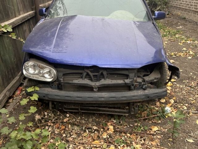 Синий Фольксваген Гольф, объемом двигателя 1.9 л и пробегом 280 тыс. км за 1371 $, фото 6 на Automoto.ua