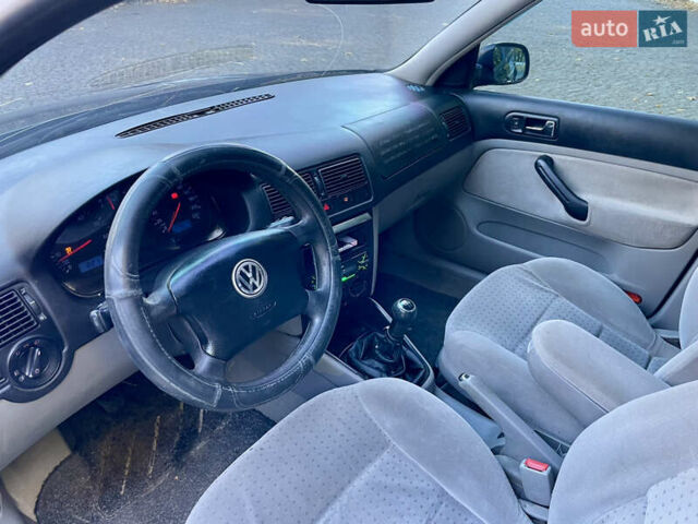 Фольксваген Гольф 1999 в Черновцах на Automoto.ua Синий Фольксваген Гольф, объемом двигателя 1.6 л и пробегом 355 тыс. км за 3500 $, фото 18 на Automoto.ua