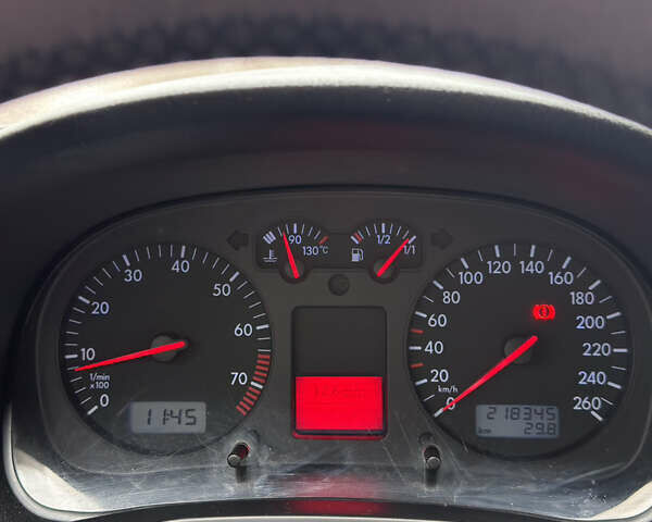 Синій Фольксваген Гольф, об'ємом двигуна 1.6 л та пробігом 218 тис. км за 4500 $, фото 11 на Automoto.ua