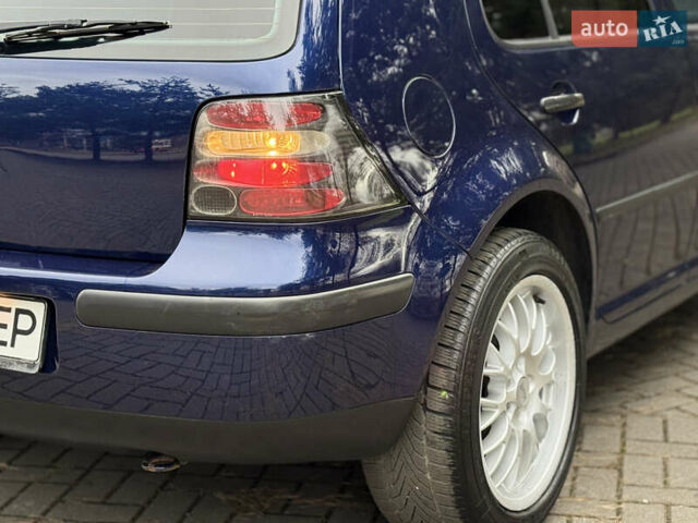 Синий Фольксваген Гольф, объемом двигателя 1.6 л и пробегом 248 тыс. км за 3599 $, фото 15 на Automoto.ua