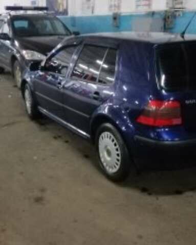 Синий Фольксваген Гольф, объемом двигателя 1.4 л и пробегом 240 тыс. км за 4000 $, фото 4 на Automoto.ua