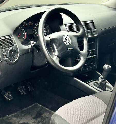 Синий Фольксваген Гольф, объемом двигателя 1.39 л и пробегом 200 тыс. км за 3699 $, фото 9 на Automoto.ua