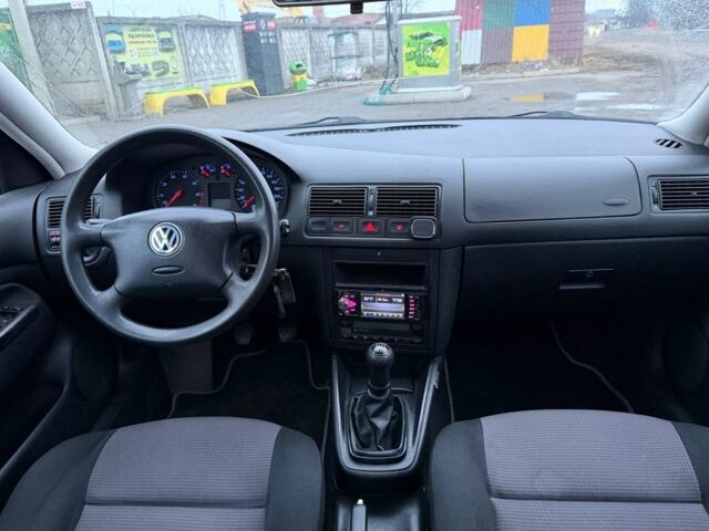 Синий Фольксваген Гольф, объемом двигателя 1.4 л и пробегом 226 тыс. км за 3750 $, фото 11 на Automoto.ua