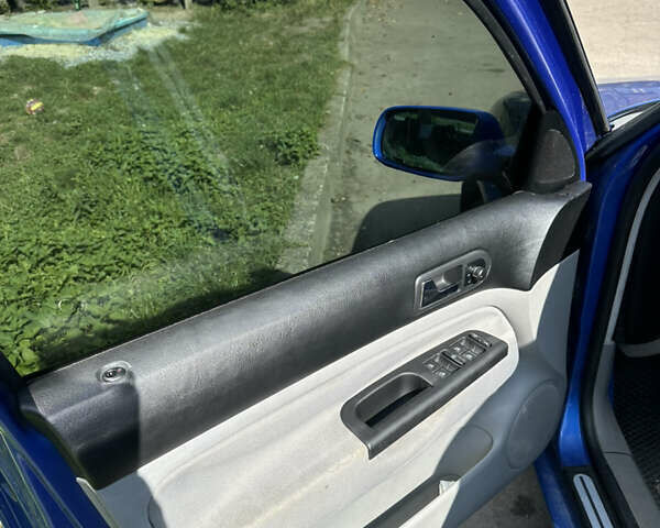 Синій Фольксваген Гольф, об'ємом двигуна 1.6 л та пробігом 193 тис. км за 3900 $, фото 3 на Automoto.ua