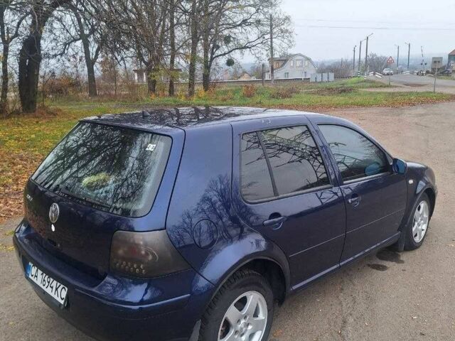 Синий Фольксваген Гольф, объемом двигателя 1.4 л и пробегом 330 тыс. км за 3334 $, фото 5 на Automoto.ua