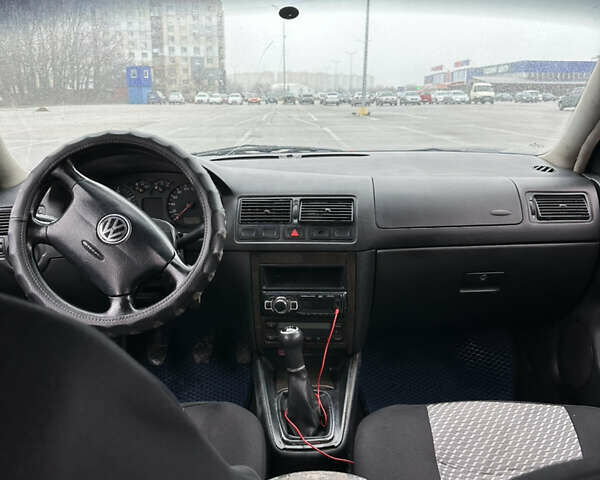 Синий Фольксваген Гольф, объемом двигателя 1.9 л и пробегом 215 тыс. км за 3700 $, фото 13 на Automoto.ua