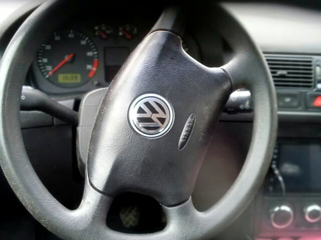 Синий Фольксваген Гольф, объемом двигателя 1.6 л и пробегом 0 тыс. км за 4500 $, фото 4 на Automoto.ua