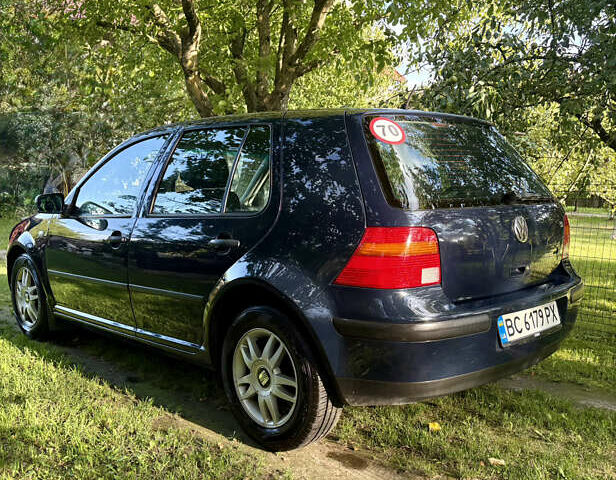 Синий Фольксваген Гольф, объемом двигателя 1.6 л и пробегом 247 тыс. км за 4200 $, фото 3 на Automoto.ua