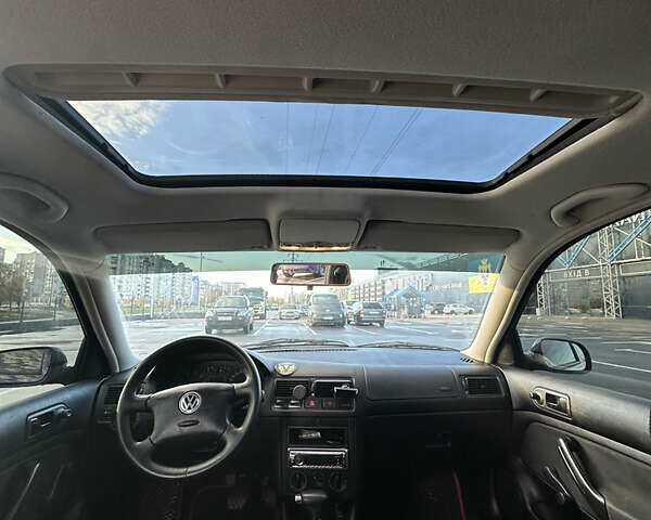 Синій Фольксваген Гольф, об'ємом двигуна 1.6 л та пробігом 200 тис. км за 4350 $, фото 2 на Automoto.ua