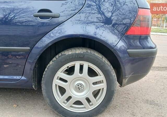 Синий Фольксваген Гольф, объемом двигателя 1.39 л и пробегом 203 тыс. км за 4100 $, фото 26 на Automoto.ua