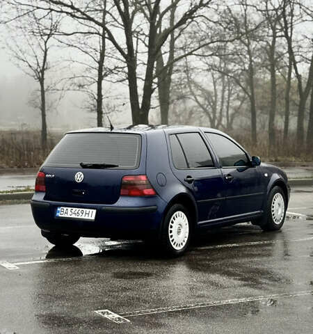 Синий Фольксваген Гольф, объемом двигателя 1.39 л и пробегом 200 тыс. км за 3699 $, фото 2 на Automoto.ua