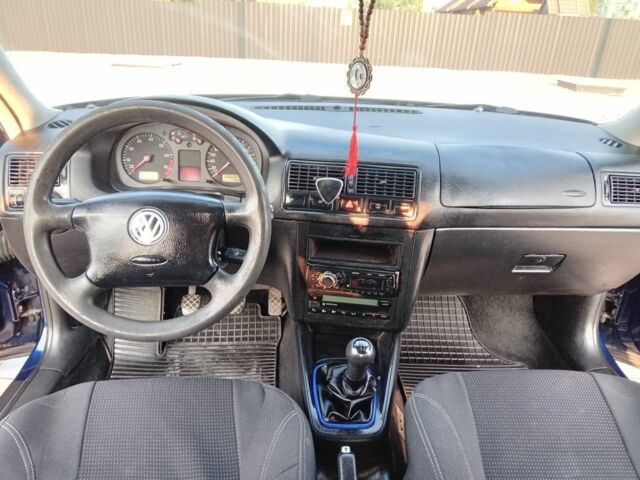 Синій Фольксваген Гольф, об'ємом двигуна 1.6 л та пробігом 250 тис. км за 2750 $, фото 5 на Automoto.ua