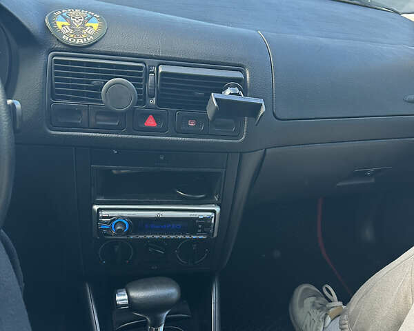 Синій Фольксваген Гольф, об'ємом двигуна 1.6 л та пробігом 200 тис. км за 4350 $, фото 7 на Automoto.ua