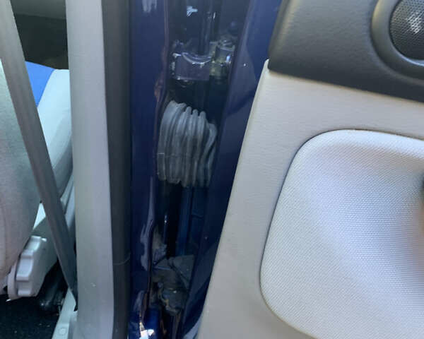 Фольксваген Гольф 2000 в Хмельницком на Automoto.ua Синий Фольксваген Гольф, объемом двигателя 1.6 л и пробегом 100 тыс. км за 5500 $, фото 27 на Automoto.ua