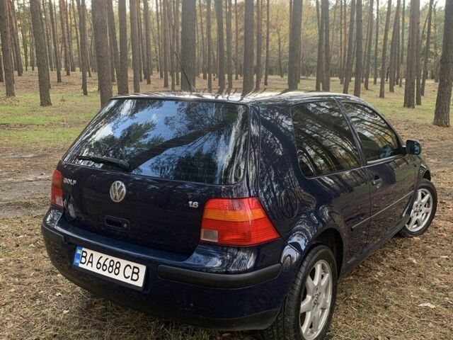 Синий Фольксваген Гольф, объемом двигателя 1.6 л и пробегом 207 тыс. км за 4500 $, фото 11 на Automoto.ua