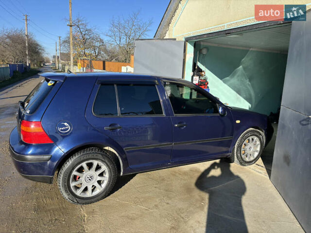 Синий Фольксваген Гольф, объемом двигателя 1.4 л и пробегом 206 тыс. км за 4600 $, фото 3 на Automoto.ua