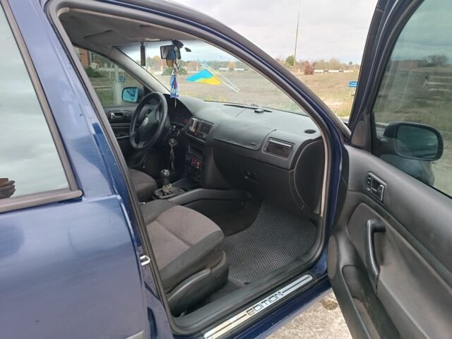 Синий Фольксваген Гольф, объемом двигателя 1.9 л и пробегом 230 тыс. км за 1799 $, фото 5 на Automoto.ua