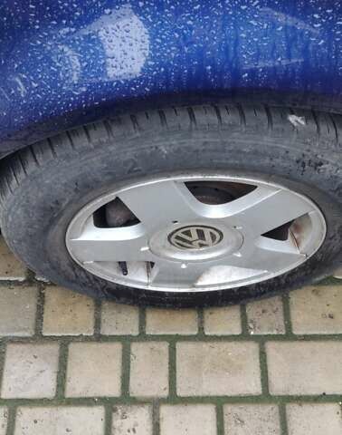 Синій Фольксваген Гольф, об'ємом двигуна 1.39 л та пробігом 284 тис. км за 3600 $, фото 2 на Automoto.ua