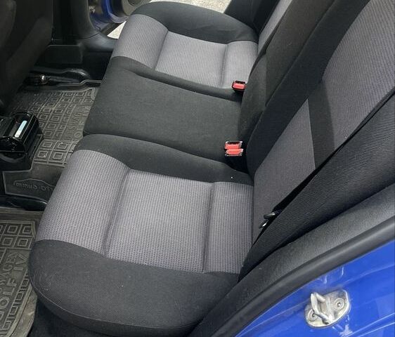 Синий Фольксваген Гольф, объемом двигателя 1.4 л и пробегом 274 тыс. км за 4100 $, фото 7 на Automoto.ua