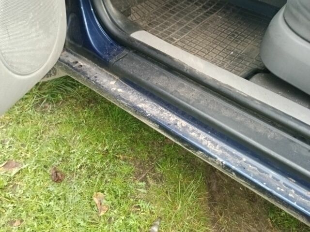 Синий Фольксваген Гольф, объемом двигателя 2 л и пробегом 460 тыс. км за 1700 $, фото 5 на Automoto.ua