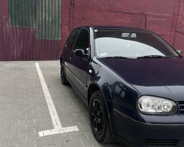 Синий Фольксваген Гольф, объемом двигателя 1.4 л и пробегом 270 тыс. км за 4000 $, фото 2 на Automoto.ua