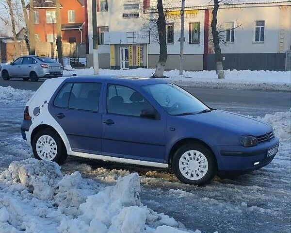 Синий Фольксваген Гольф, объемом двигателя 1.9 л и пробегом 300 тыс. км за 2100 $, фото 5 на Automoto.ua