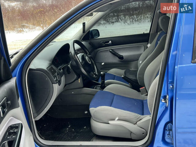 Синий Фольксваген Гольф, объемом двигателя 1.9 л и пробегом 322 тыс. км за 4499 $, фото 39 на Automoto.ua