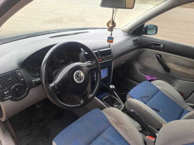 Синий Фольксваген Гольф, объемом двигателя 1.4 л и пробегом 330 тыс. км за 3334 $, фото 8 на Automoto.ua