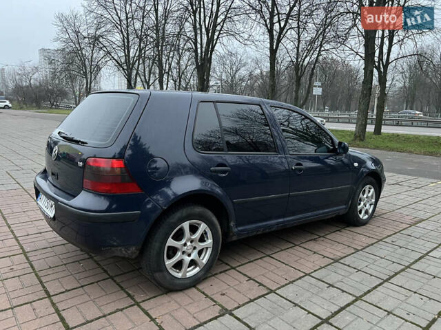 Синий Фольксваген Гольф, объемом двигателя 1.6 л и пробегом 305 тыс. км за 2999 $, фото 4 на Automoto.ua