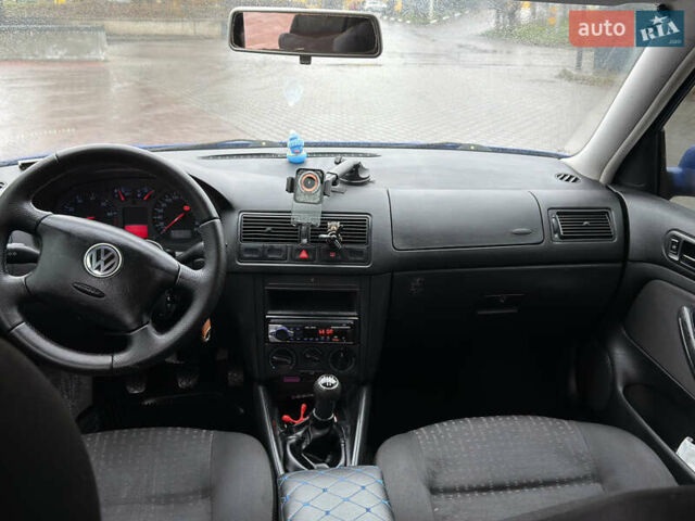 Синій Фольксваген Гольф, об'ємом двигуна 1.6 л та пробігом 218 тис. км за 4500 $, фото 9 на Automoto.ua
