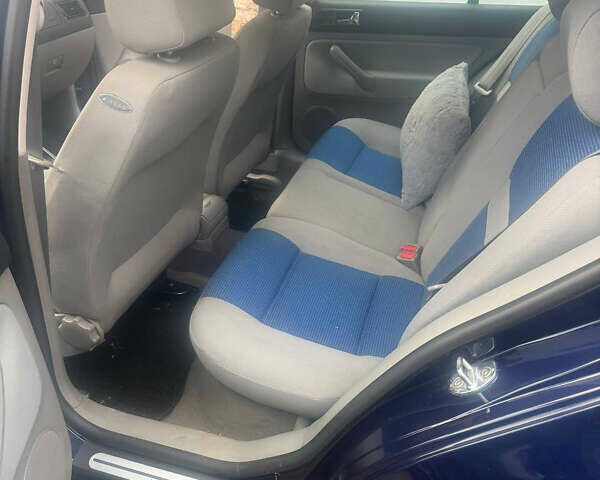 Фольксваген Гольф 2000 в Хмельницком на Automoto.ua Синий Фольксваген Гольф, объемом двигателя 1.6 л и пробегом 100 тыс. км за 5500 $, фото 6 на Automoto.ua