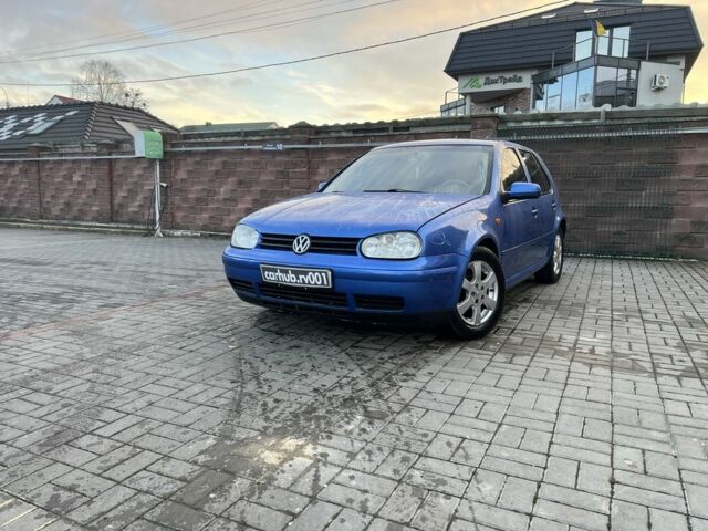 Синий Фольксваген Гольф, объемом двигателя 1.6 л и пробегом 208 тыс. км за 3500 $, фото 1 на Automoto.ua