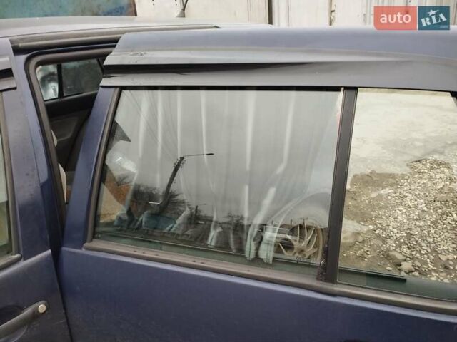 Синий Фольксваген Гольф, объемом двигателя 1.6 л и пробегом 269 тыс. км за 4200 $, фото 14 на Automoto.ua