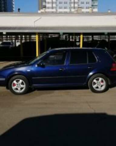 Синий Фольксваген Гольф, объемом двигателя 1.4 л и пробегом 240 тыс. км за 4000 $, фото 3 на Automoto.ua