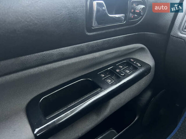 Синий Фольксваген Гольф, объемом двигателя 1.6 л и пробегом 192 тыс. км за 3999 $, фото 22 на Automoto.ua