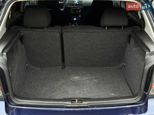 Синий Фольксваген Гольф, объемом двигателя 1.6 л и пробегом 248 тыс. км за 3599 $, фото 22 на Automoto.ua