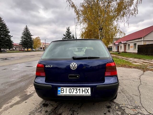 Синий Фольксваген Гольф, объемом двигателя 1.4 л и пробегом 325 тыс. км за 3800 $, фото 3 на Automoto.ua