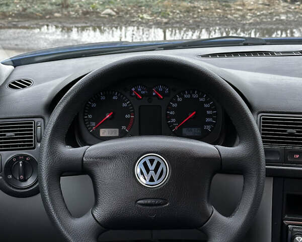 Фольксваген Гольф 2000 в Ивано-Франковске на Automoto.ua Синий Фольксваген Гольф, объемом двигателя 1.39 л и пробегом 256 тыс. км за 4150 $, фото 30 на Automoto.ua