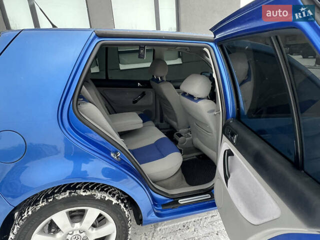 Синий Фольксваген Гольф, объемом двигателя 1.9 л и пробегом 322 тыс. км за 4499 $, фото 52 на Automoto.ua