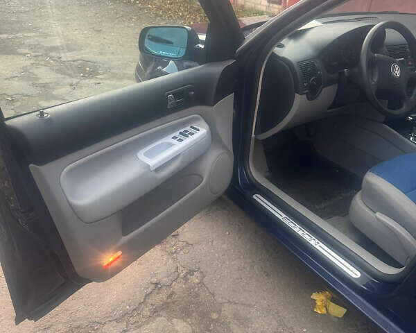 Фольксваген Гольф 2000 в Хмельницком на Automoto.ua Синий Фольксваген Гольф, объемом двигателя 1.6 л и пробегом 100 тыс. км за 5500 $, фото 8 на Automoto.ua
