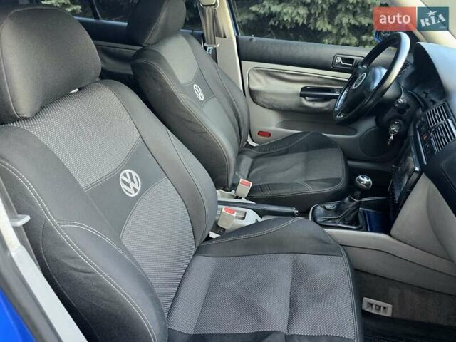 Синий Фольксваген Гольф, объемом двигателя 1.6 л и пробегом 200 тыс. км за 3500 $, фото 24 на Automoto.ua