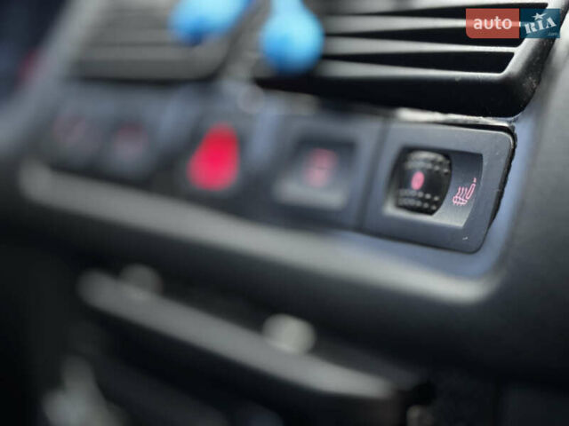 Синий Фольксваген Гольф, объемом двигателя 1.6 л и пробегом 248 тыс. км за 3599 $, фото 29 на Automoto.ua