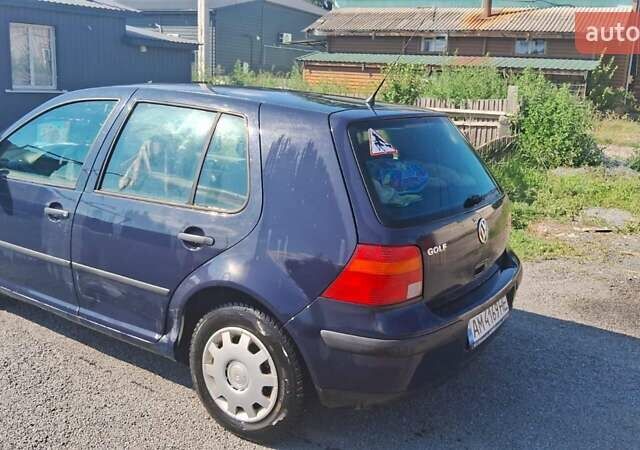 Синий Фольксваген Гольф, объемом двигателя 1.39 л и пробегом 256 тыс. км за 3500 $, фото 4 на Automoto.ua