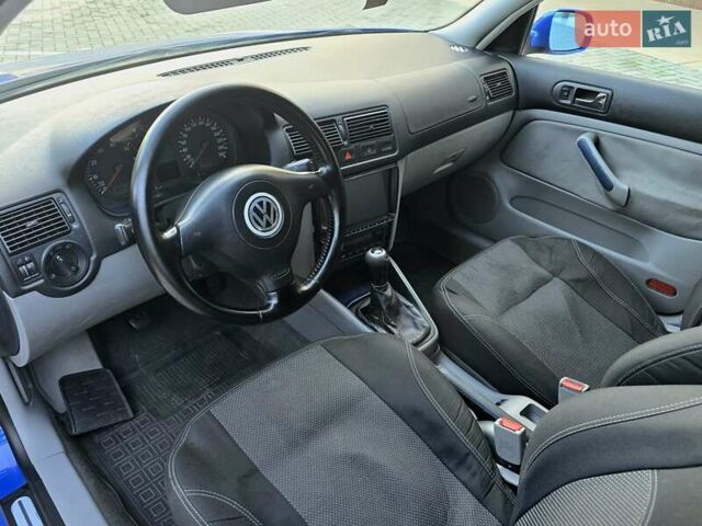 Синий Фольксваген Гольф, объемом двигателя 1.6 л и пробегом 200 тыс. км за 3500 $, фото 14 на Automoto.ua