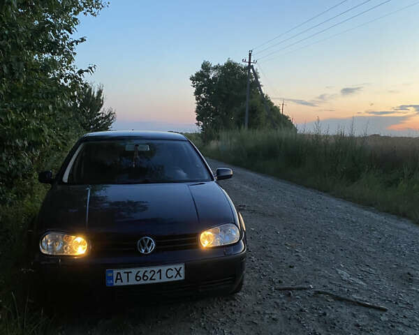 Синий Фольксваген Гольф, объемом двигателя 1.6 л и пробегом 260 тыс. км за 3500 $, фото 4 на Automoto.ua
