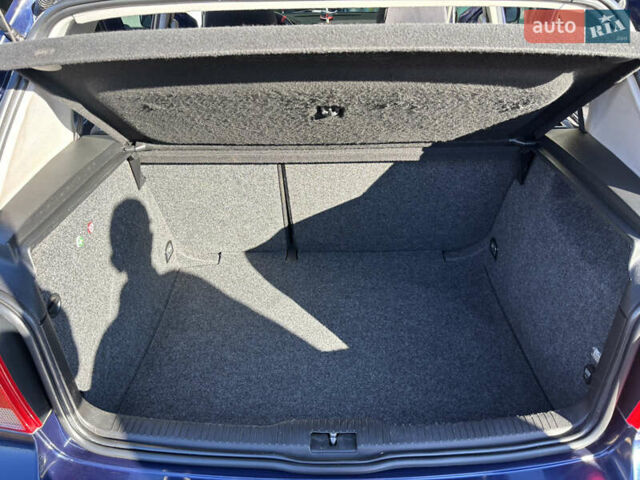 Синий Фольксваген Гольф, объемом двигателя 1.4 л и пробегом 206 тыс. км за 4600 $, фото 22 на Automoto.ua