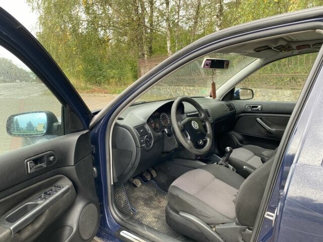 Синій Фольксваген Гольф, об'ємом двигуна 1.6 л та пробігом 275 тис. км за 3600 $, фото 4 на Automoto.ua